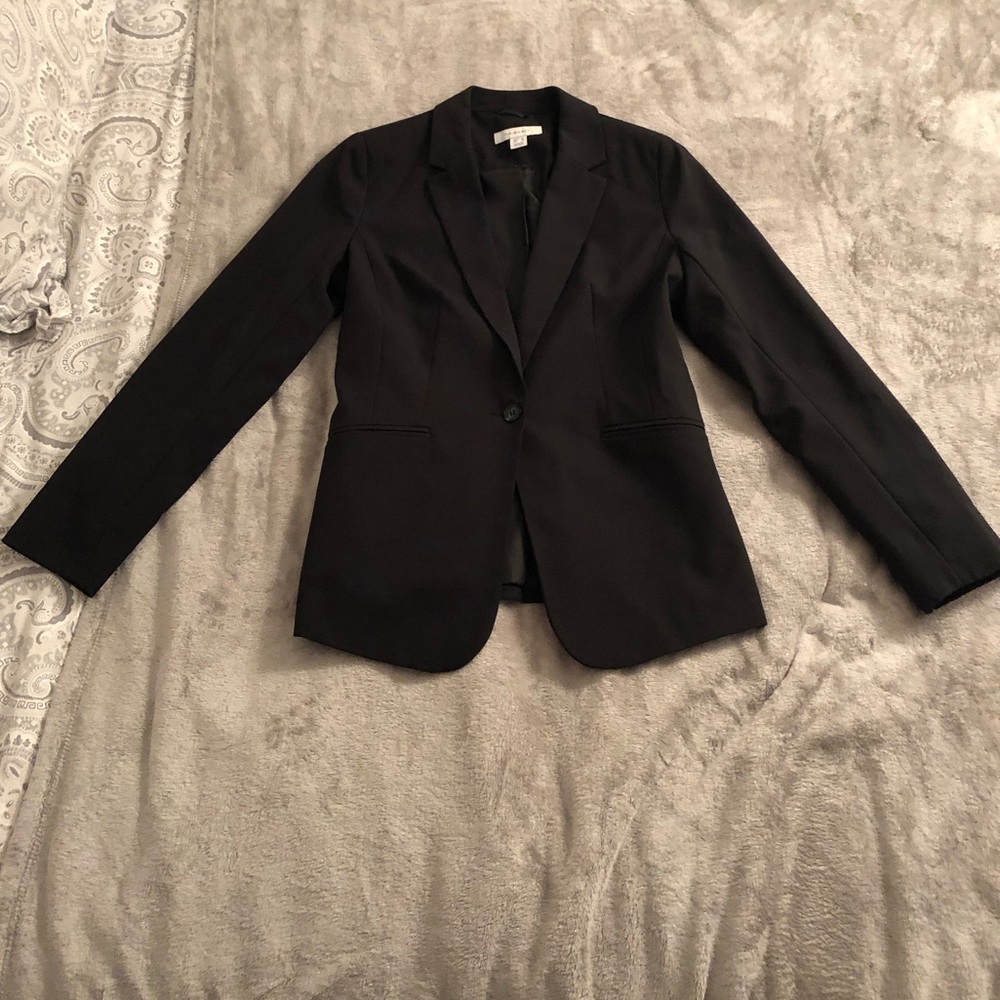 LIKE NEW Black Blazer